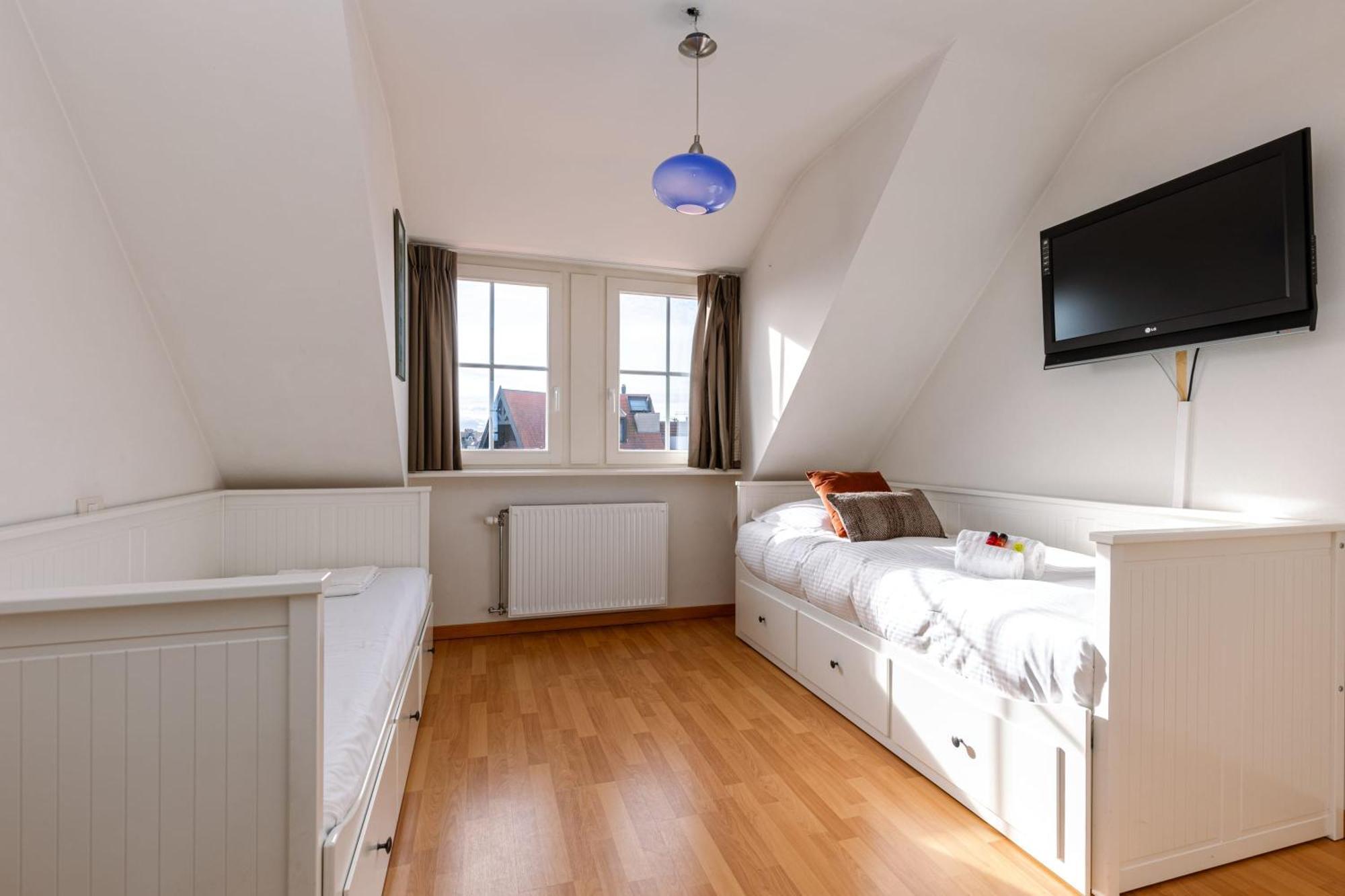 Charming Spacious Duplex Apt With Private Parking In Knokke Leilighet Eksteriør bilde