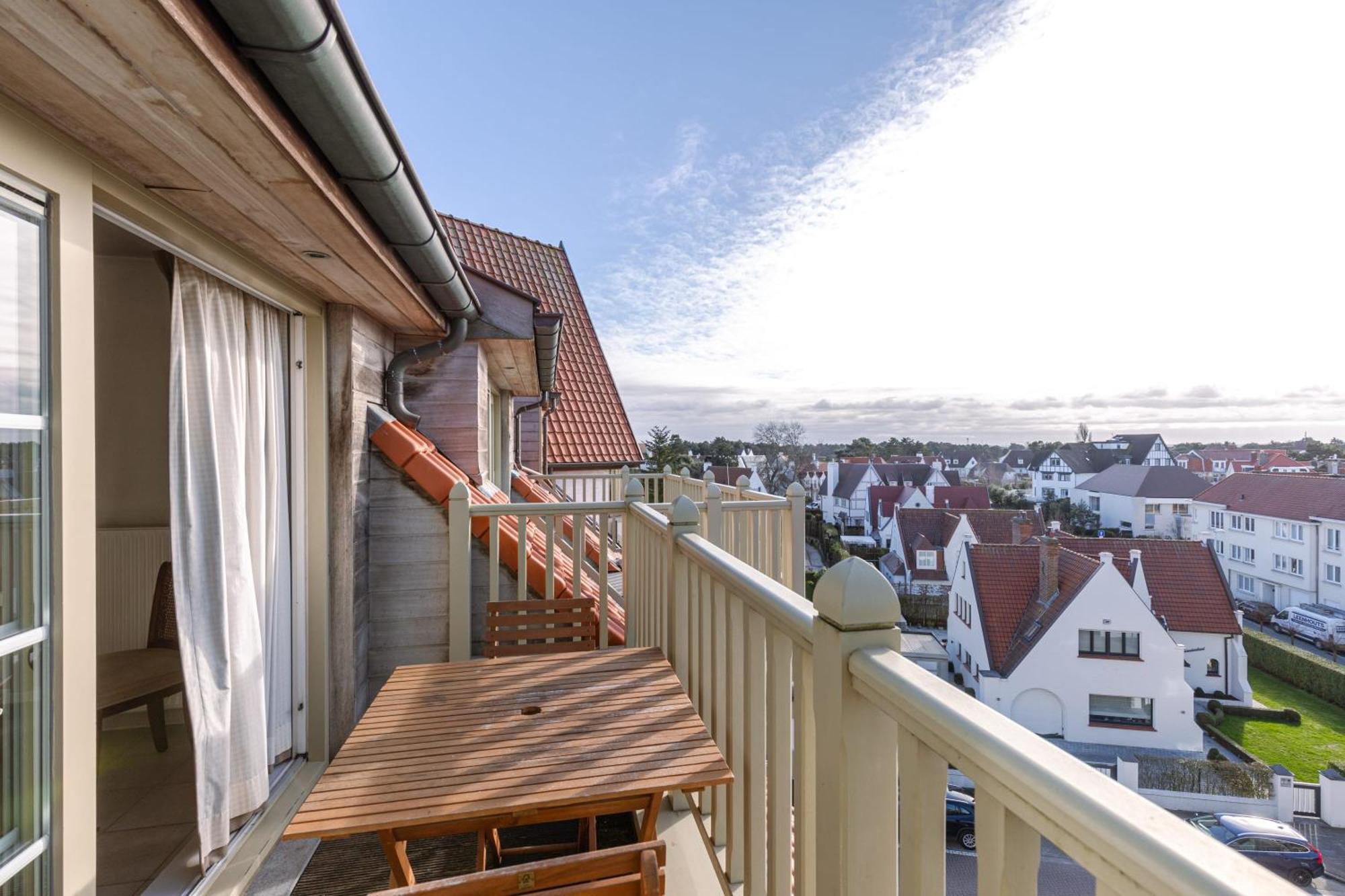 Charming Spacious Duplex Apt With Private Parking In Knokke Leilighet Eksteriør bilde